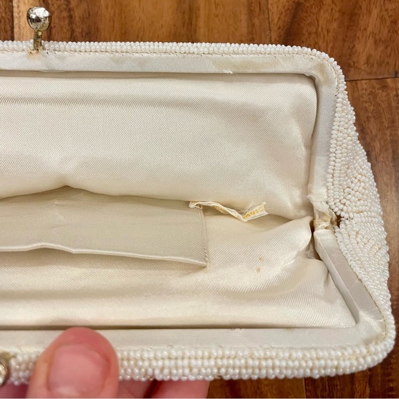 Vintage White Beaded Evening Hand Bag Clutch 1920’s Style Hand Made in Japan. - Picture 13 of 15